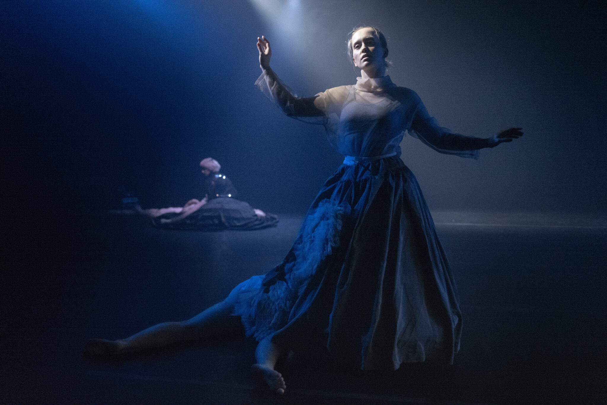 Skirts in Fur, unwinding (DE)